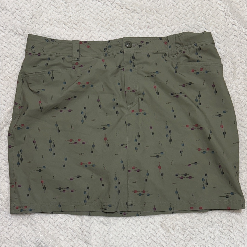 Eddie Bauer Green Patterned Mini Skirt With built in shorts